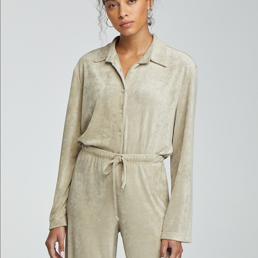 LESET LEONA VELVET BUTTON DOWN - BEIGE